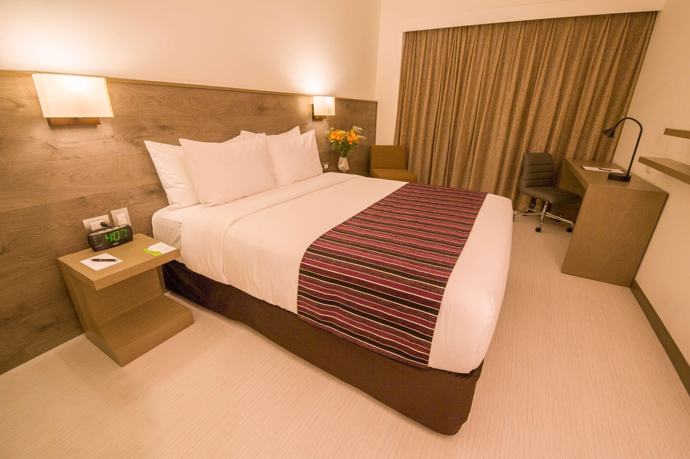 Best Western Posada Royale Hotel y Suites Simi Valley Exterior foto