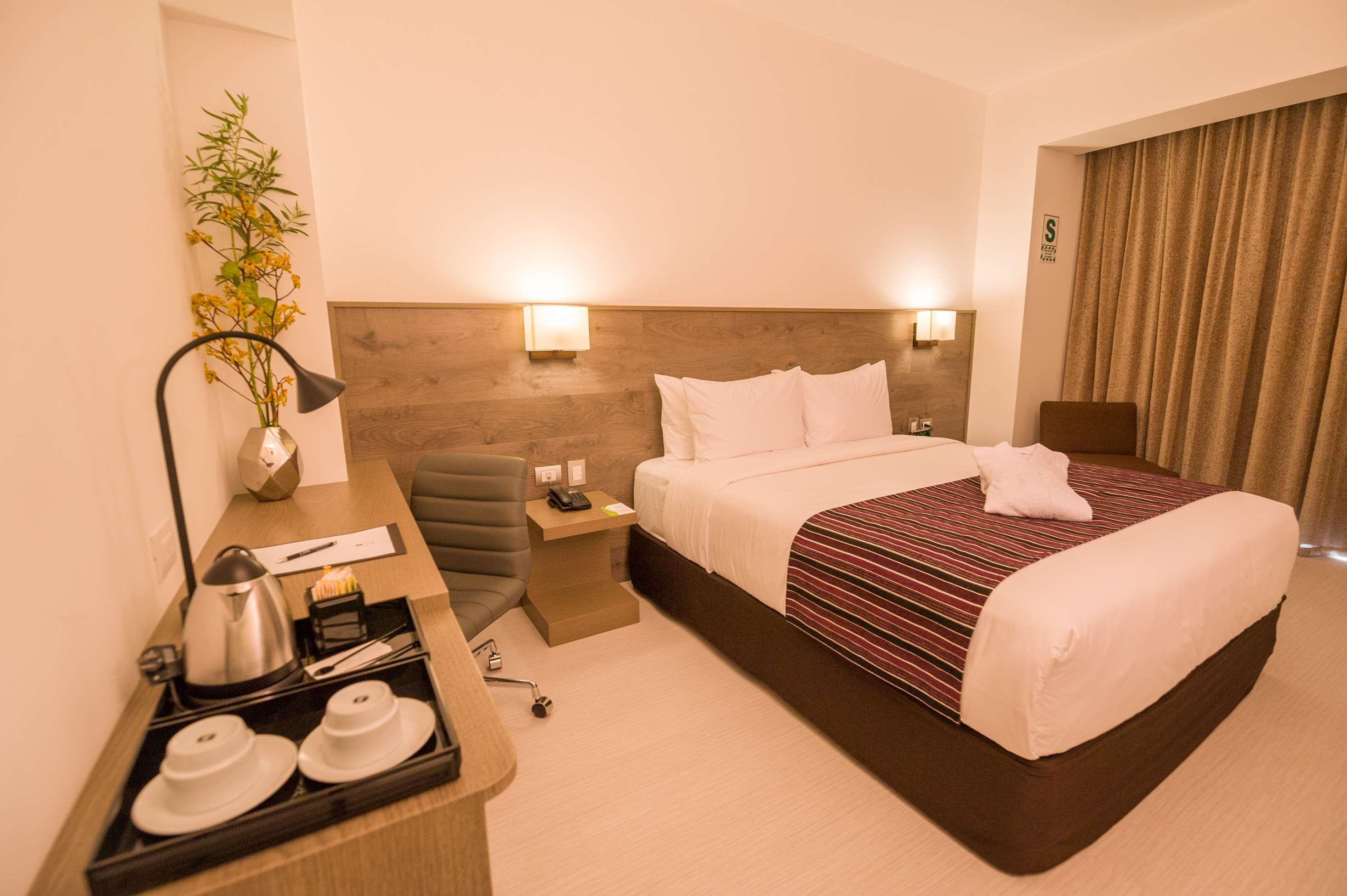 Best Western Posada Royale Hotel y Suites Simi Valley Exterior foto